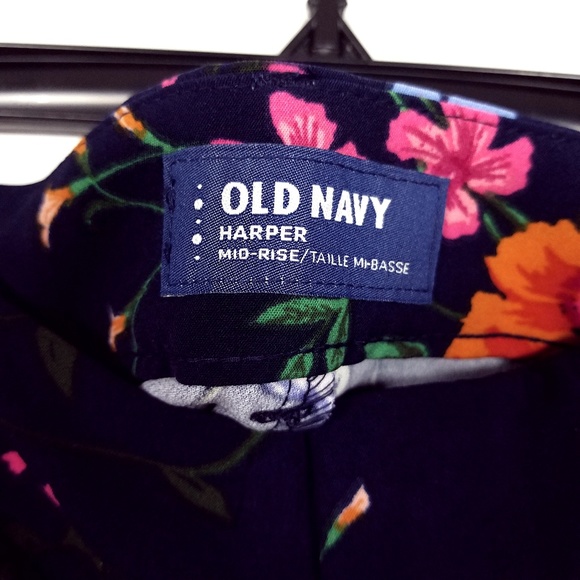 Old Navy Harper Mid Rise Floral Ankle Pants - Picture 5 of 7